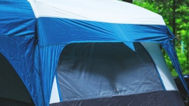 Das Zelt vor Regen und Nässe schützen – so geht’s